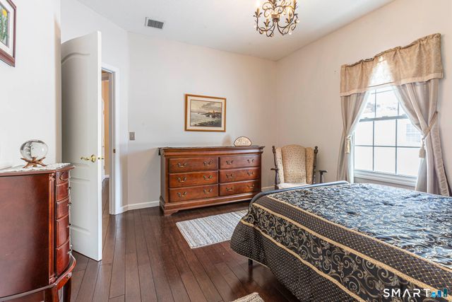 99 Oliver Way 99, Bloomfield, CT 06002