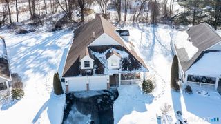 99 Oliver Way 99, Bloomfield, CT 06002