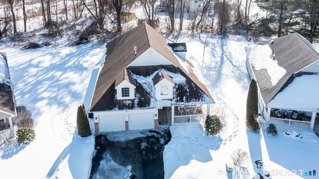 99 Oliver Way 99, Bloomfield, CT 06002