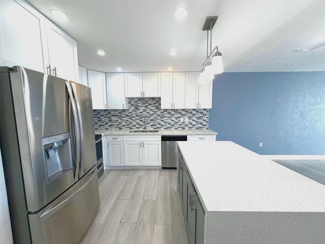 6950 NW 186th Street 2-510, Hialeah, FL 33015