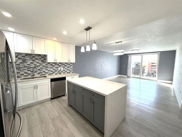 6950 NW 186th Street 2-510, Hialeah, FL 33015