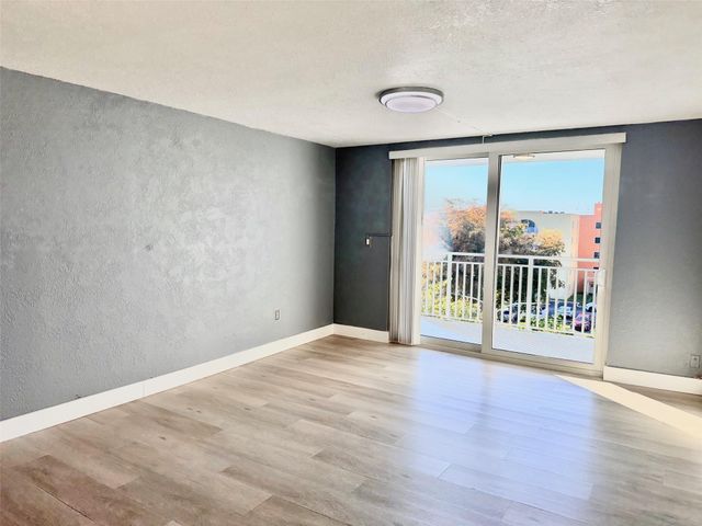 6950 NW 186th Street 2-510, Hialeah, FL 33015