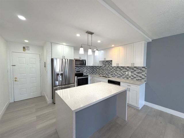 6950 NW 186th Street 2-510, Hialeah, FL 33015