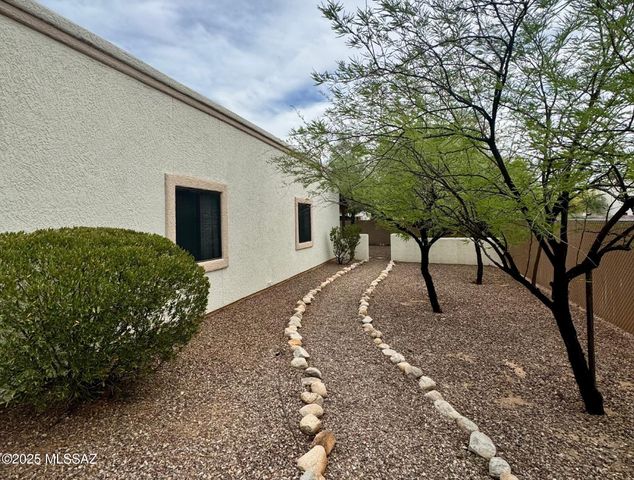 311 W Pastime Rd Apt 6, Tucson, AZ 85705