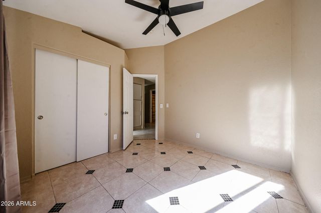 5621 S 5TH Drive, Phoenix, AZ 85041