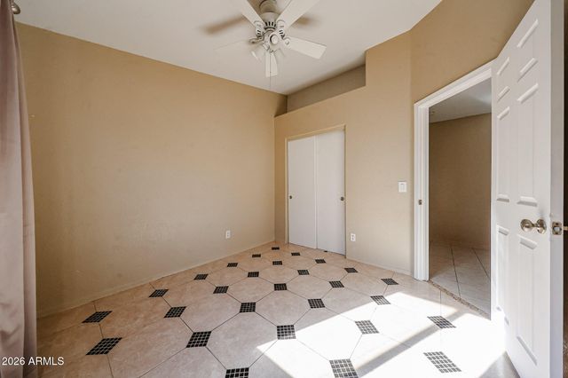 5621 S 5TH Drive, Phoenix, AZ 85041