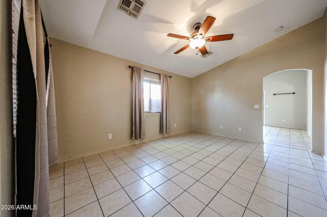 5621 S 5TH Drive, Phoenix, AZ 85041