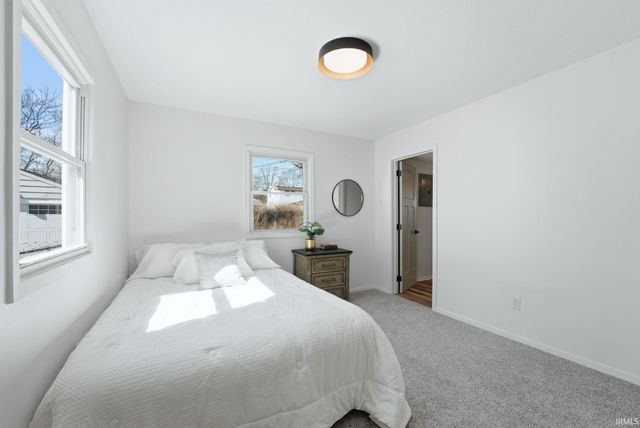 2715 Barnhart Avenue, Fort Wayne, IN 46805