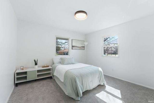 2715 Barnhart Avenue, Fort Wayne, IN 46805