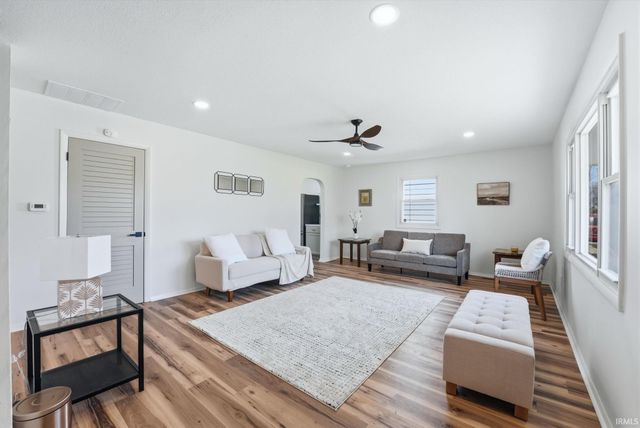 2715 Barnhart Avenue, Fort Wayne, IN 46805