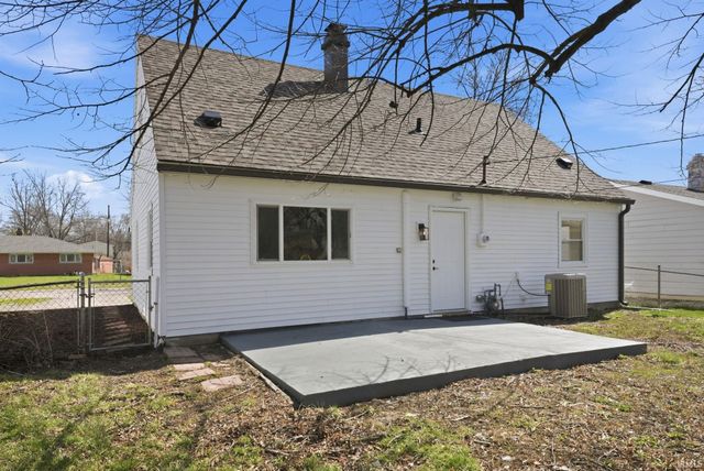 2715 Barnhart Avenue, Fort Wayne, IN 46805