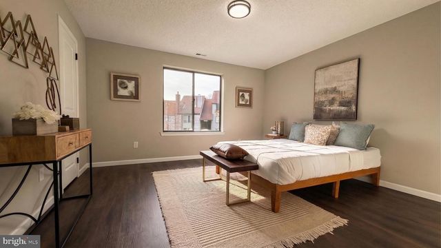 5520B ABERDEEN DR, Mount Laurel, NJ 08054