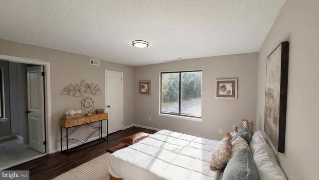 5520B ABERDEEN DR, Mount Laurel, NJ 08054