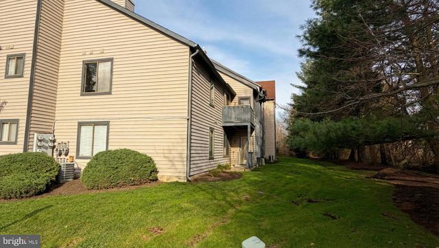 5520B ABERDEEN DR, Mount Laurel, NJ 08054