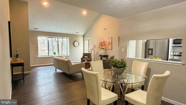 5520B ABERDEEN DR, Mount Laurel, NJ 08054