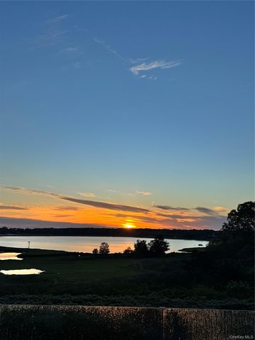 84 Inlet Road E, Southampton, NY 11968