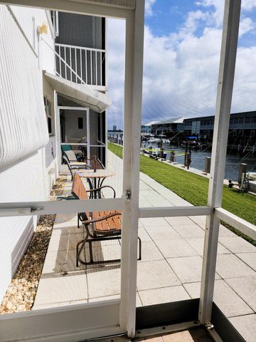 112 Doolen Court 109, North Palm Beach, FL 33408