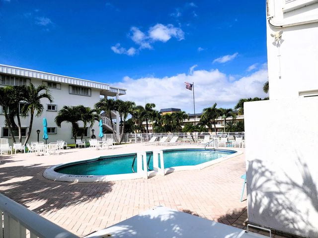 112 Doolen Court 109, North Palm Beach, FL 33408