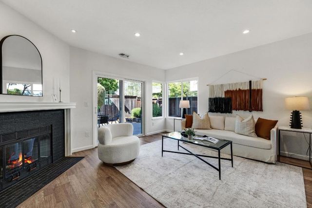 15 Parfait Lane, Alameda, CA 94502