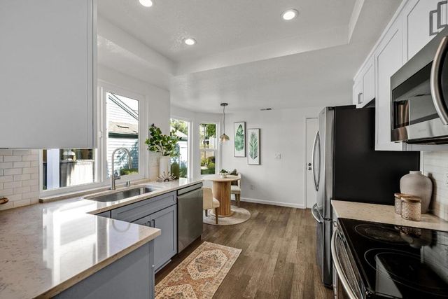 15 Parfait Lane, Alameda, CA 94502
