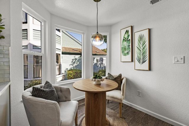 15 Parfait Lane, Alameda, CA 94502