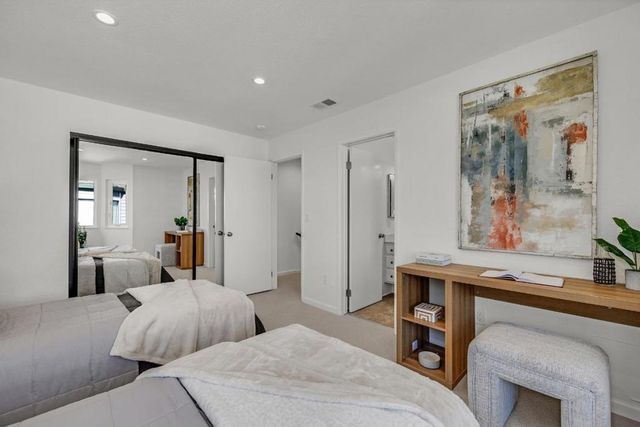 15 Parfait Lane, Alameda, CA 94502
