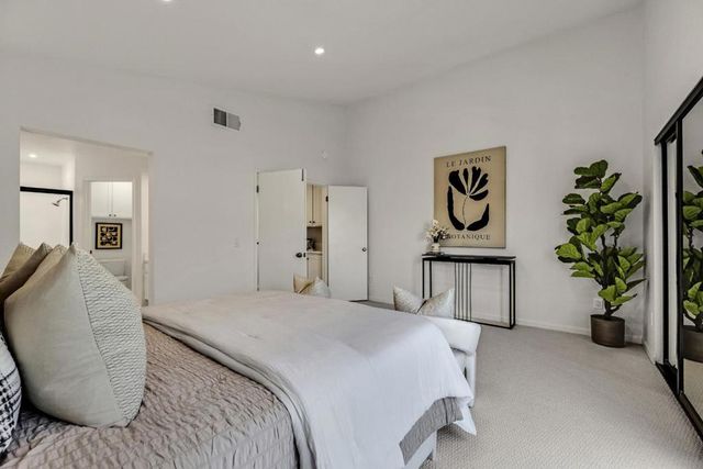 15 Parfait Lane, Alameda, CA 94502