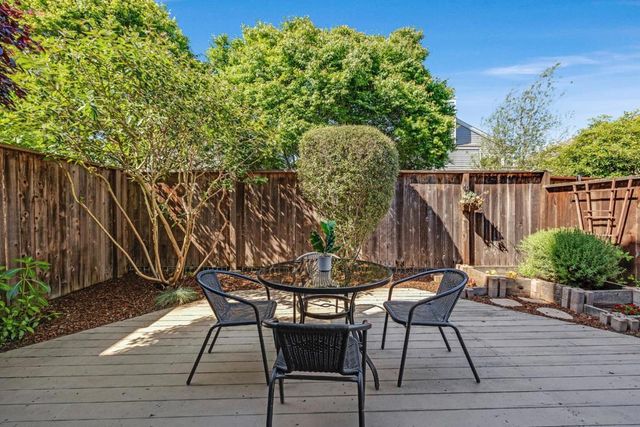 15 Parfait Lane, Alameda, CA 94502