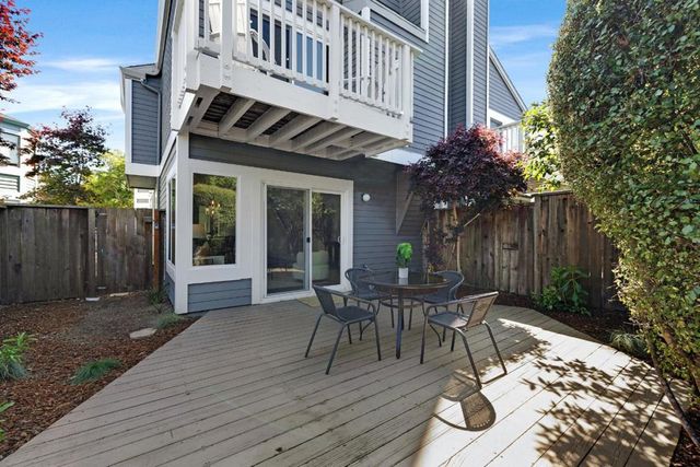 15 Parfait Lane, Alameda, CA 94502