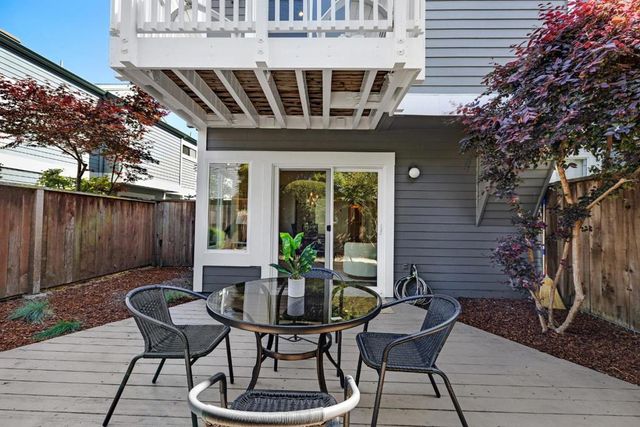 15 Parfait Lane, Alameda, CA 94502