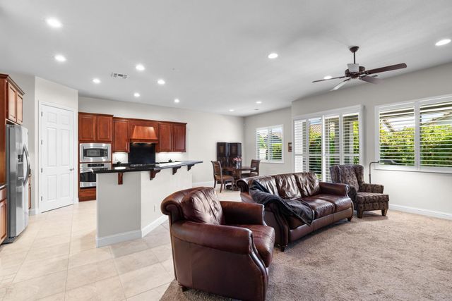 1377 Cobblecreek St, Manteca, CA 95336