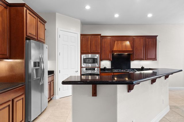 1377 Cobblecreek St, Manteca, CA 95336