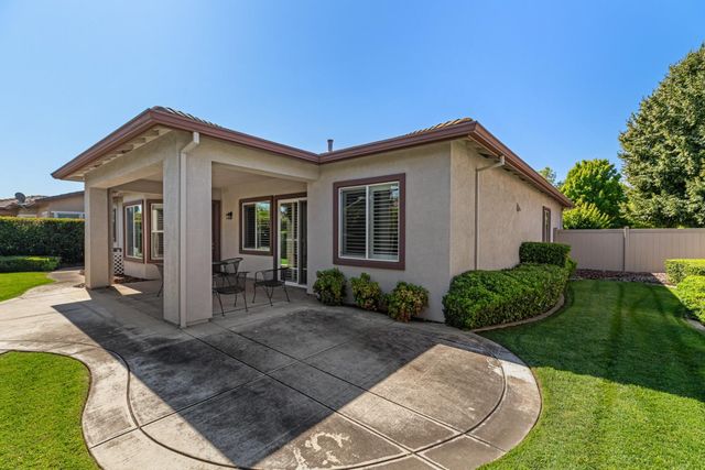 1377 Cobblecreek St, Manteca, CA 95336
