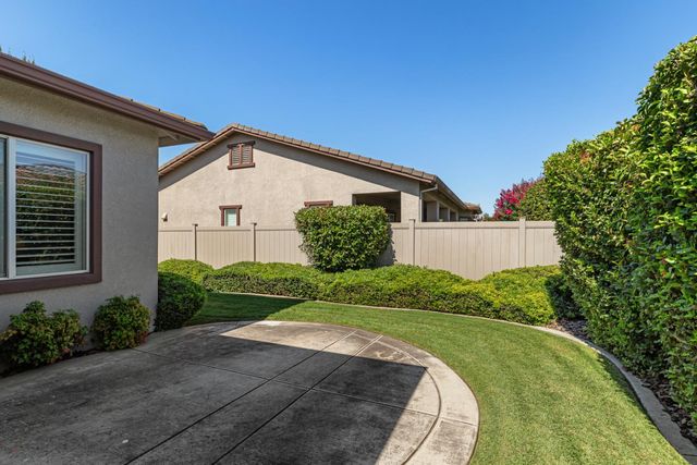 1377 Cobblecreek St, Manteca, CA 95336