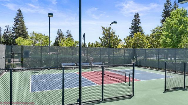 1377 Cobblecreek St, Manteca, CA 95336