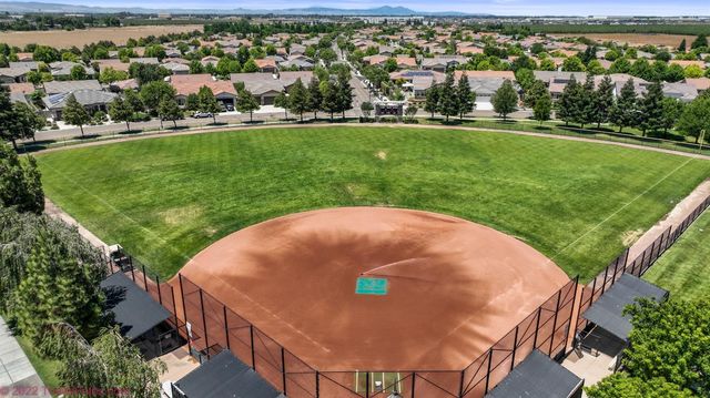 1377 Cobblecreek St, Manteca, CA 95336
