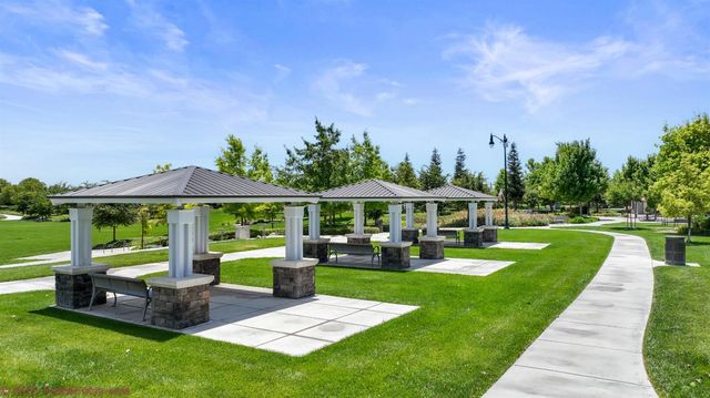 1377 Cobblecreek St, Manteca, CA 95336