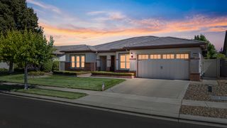 1377 Cobblecreek St, Manteca, CA 95336