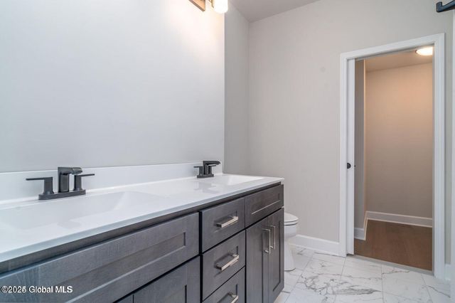 32 Priddle Lane, Colonie, NY 12110