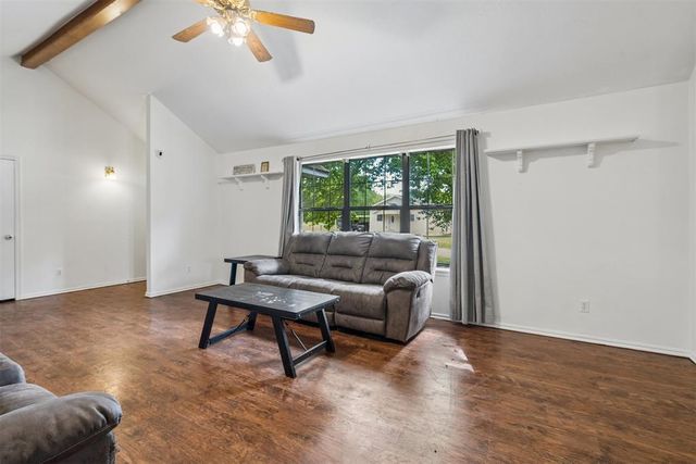 1650 N 1st Street, Harrah, OK 73045