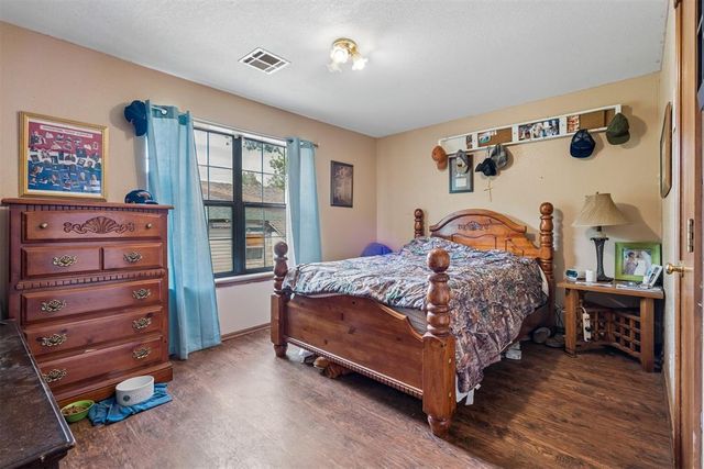1650 N 1st Street, Harrah, OK 73045
