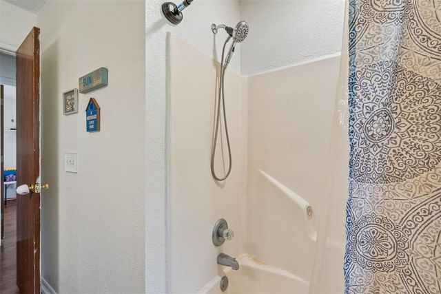 1650 N 1st Street, Harrah, OK 73045