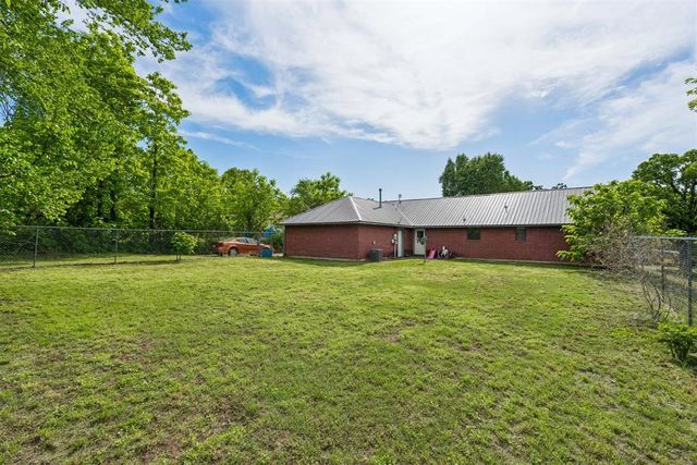 1650 N 1st Street, Harrah, OK 73045