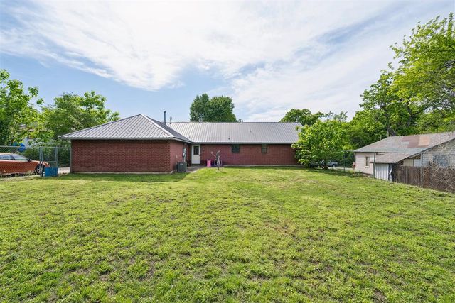 1650 N 1st Street, Harrah, OK 73045