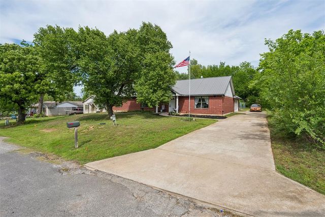 1650 N 1st Street, Harrah, OK 73045
