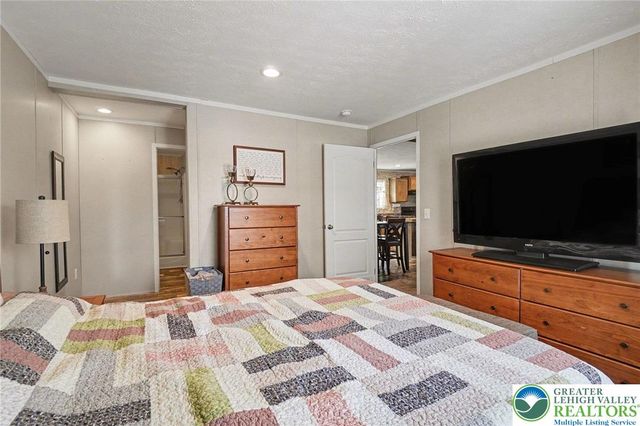 84 Mansfield Drive, Longswamp Twp, PA 18062