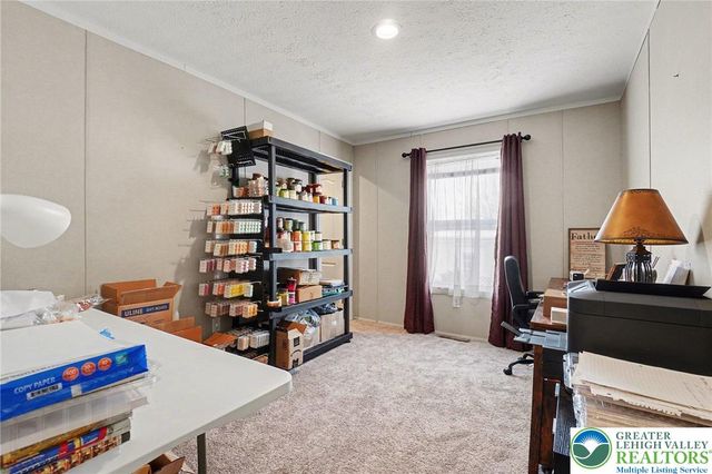 84 Mansfield Drive, Longswamp Twp, PA 18062