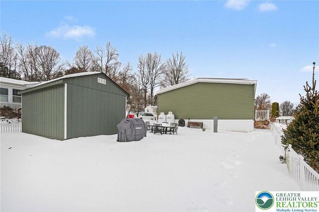 84 Mansfield Drive, Longswamp Twp, PA 18062