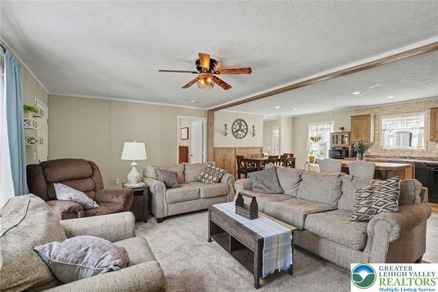 84 Mansfield Drive, Longswamp Twp, PA 18062