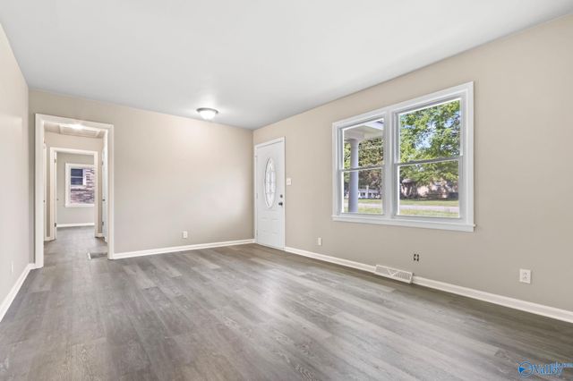4209 Eastland Drive NW, Huntsville, AL 35810